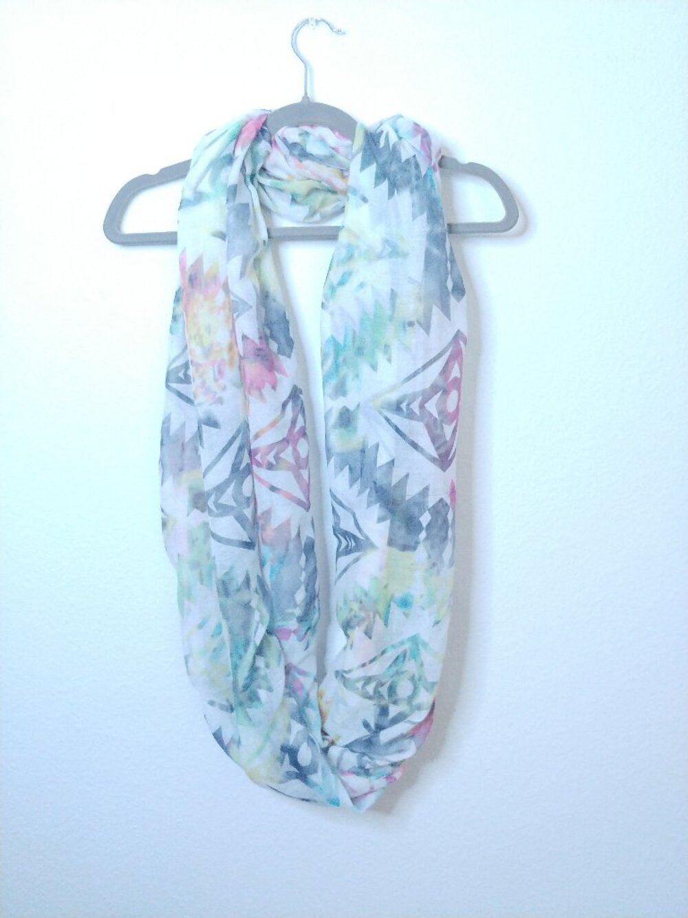 Charlotte Russe Colorful Geometric Pattern Infinity Scarf